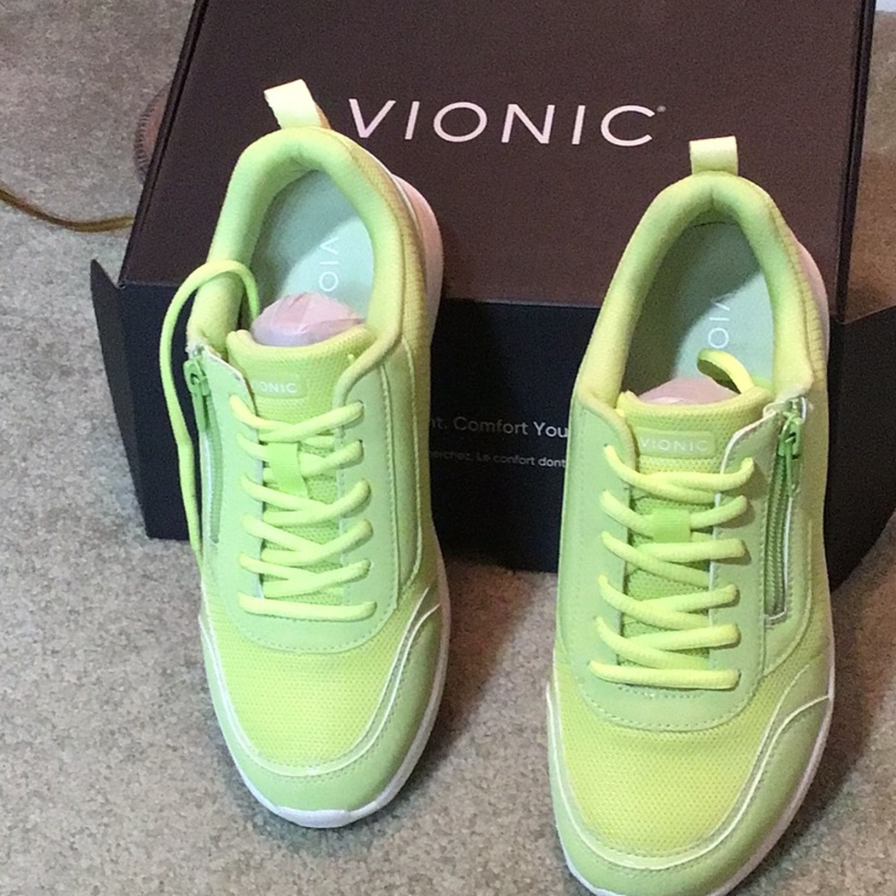 New with box Vionic lace up sneakers with zipper. Color is called Matcha.